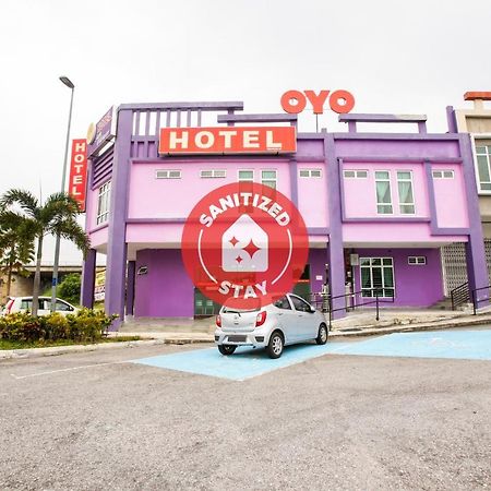 Oyo 89677 Sunflower Hotel Серембан Екстер'єр фото